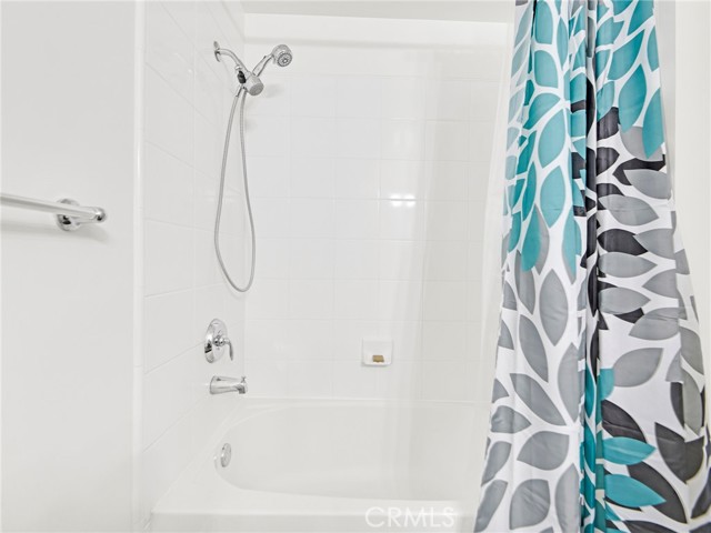 Detail Gallery Image 18 of 52 For 411 W Seaside Way #405,  Long Beach,  CA 90802 - 2 Beds | 2 Baths