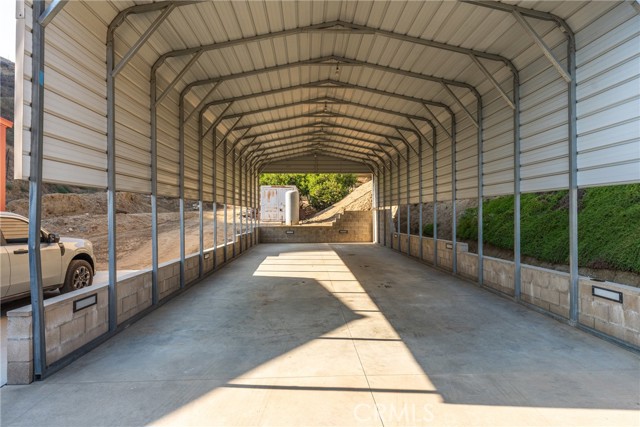 30300 Live Oak Canyon Road, Redlands CA: https://media.crmls.org/medias/5c12e0b2-6ca7-4a39-8cf1-baa545eb8bf4.jpg