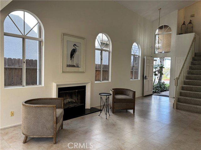 Detail Gallery Image 3 of 62 For 9213 Independence Way, North Hills,  CA 91343 - 4 Beds | 3 Baths