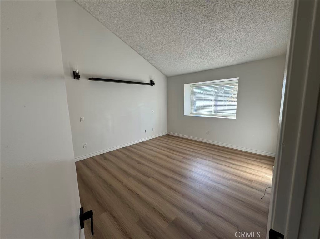 MLS #OC25280877 image #17