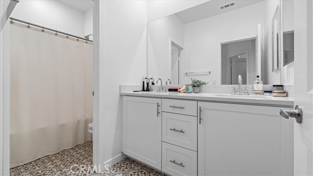 1368 Anise Way, Upland CA: https://media.crmls.org/medias/5c148a69-1d30-4029-a486-15cb00890f61.jpg