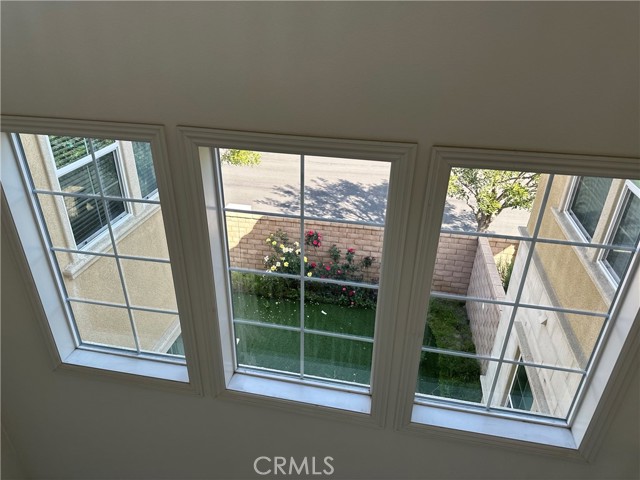 5 Zion Drive, Lake Forest CA: https://media.crmls.org/medias/5c14b246-7990-4d3f-bf8a-ed3459d18417.jpg