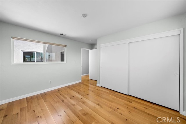 upstairs guest looking at entry