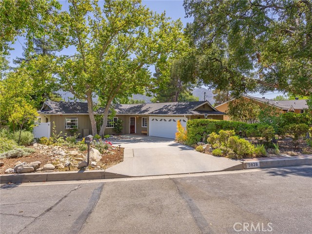 3828 2nd Avenue, La Crescenta CA: https://media.crmls.org/medias/5c15a5a2-d44f-4780-8a56-f2f21ebfcb80.jpg
