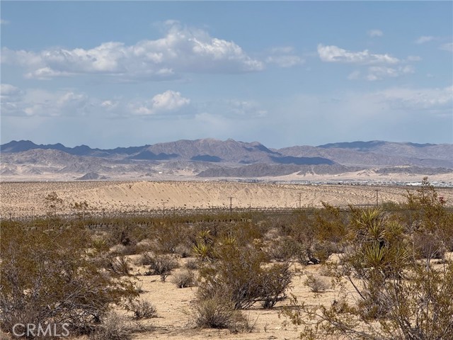 Detail Gallery Image 3 of 4 For 12 Indian Cove Rd, Twentynine Palms,  CA 92277 - – Beds | – Baths