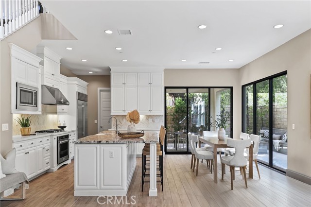 Detail Gallery Image 2 of 63 For 33 Castellana, Lake Forest,  CA 92630 - 4 Beds | 3 Baths