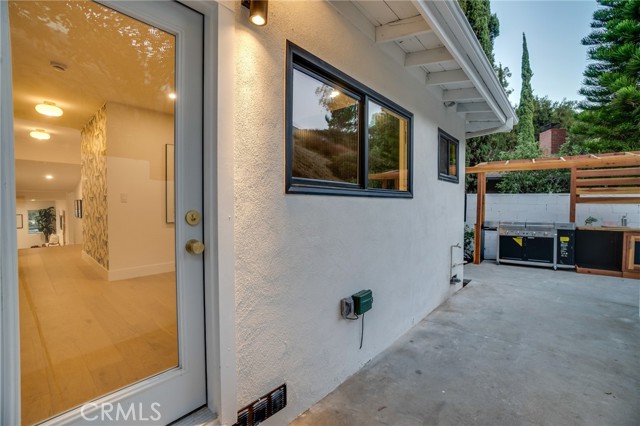 Detail Gallery Image 61 of 74 For 2481 Yosemite Dr, Los Angeles,  CA 90041 - 3 Beds | 3 Baths