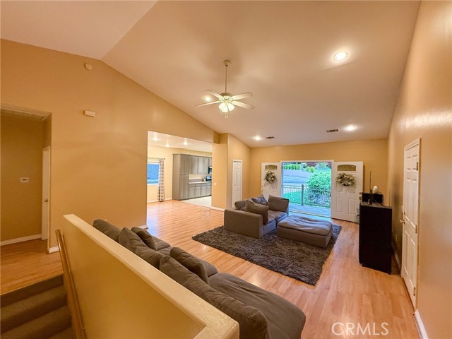 Detail Gallery Image 6 of 42 For 8921 Deer Trl, Frazier Park,  CA 93225 - 4 Beds | 3 Baths