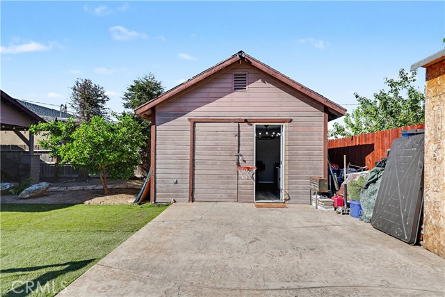 Detail Gallery Image 43 of 45 For 2360 Fir Ave, Merced,  CA 95348 - 3 Beds | 2 Baths