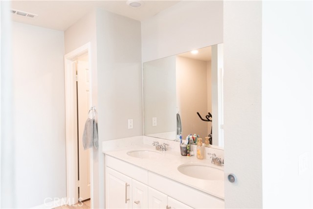 2436 Tulip Drive, Perris CA: https://media.crmls.org/medias/5c180a11-0a34-45fd-9330-8181a9015aa7.jpg