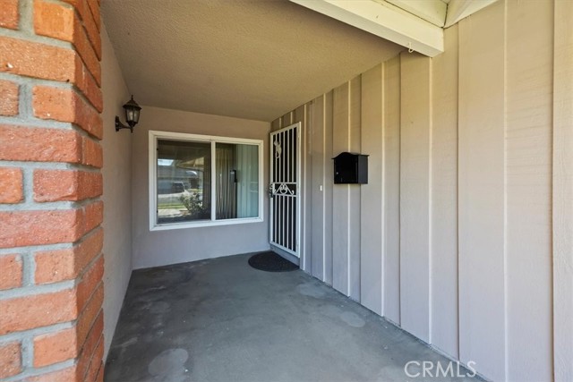 Detail Gallery Image 3 of 24 For 3075 Linda Lou Ln, Riverside,  CA 92503 - 4 Beds | 2 Baths