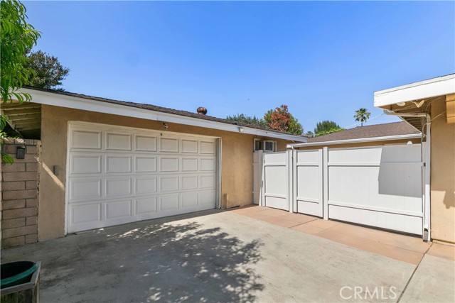 17533 Raymer Street, Sherwood Forest CA: https://media.crmls.org/medias/5c197f6f-f661-45d2-a203-f71c44b02870.jpg