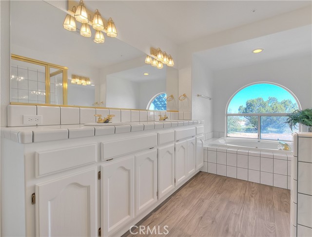 Detail Gallery Image 20 of 32 For 10722 Rodeo Rd, Oak Hills,  CA 92344 - 5 Beds | 2/1 Baths