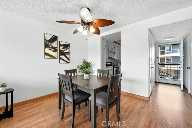 Detail Gallery Image 7 of 46 For 955 E 3rd St #304,  Long Beach,  CA 90802 - 2 Beds | 1 Baths