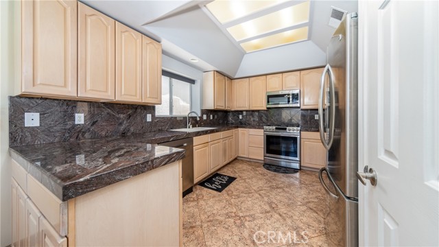 Image 9 of 25 For 31795 Avenida Del Yermo