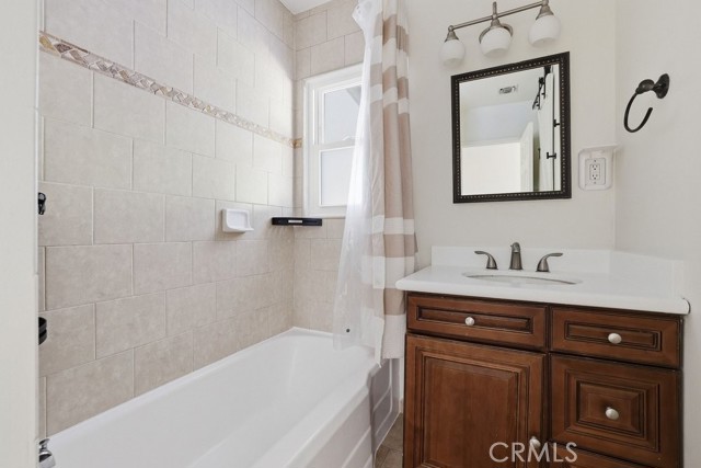 Detail Gallery Image 24 of 54 For 16937 Hartland, Lake Balboa,  CA 91406 - 2 Beds | 2 Baths