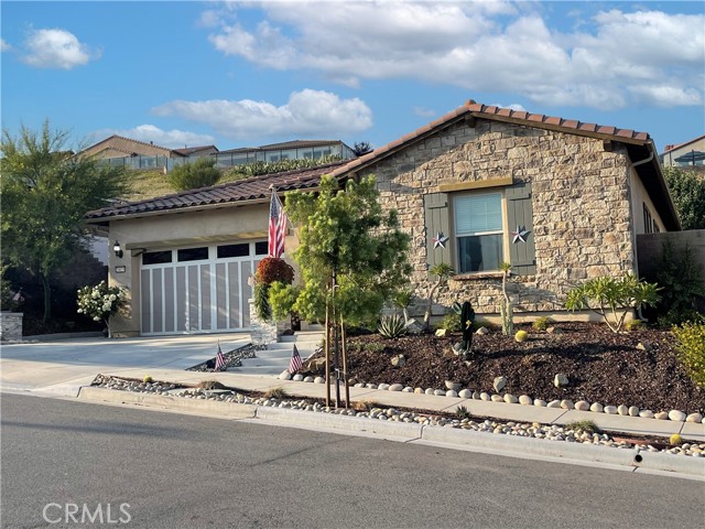 Detail Gallery Image 1 of 39 For 24624 Overlook Dr, Corona,  CA 92883 - 3 Beds | 2 Baths