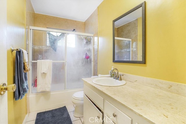 Detail Gallery Image 17 of 28 For 6904 Radford Ave #1,  North Hollywood,  CA 91605 - 2 Beds | 2 Baths