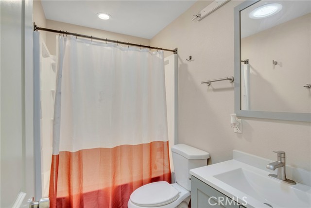 Detail Gallery Image 10 of 41 For 9022 Marlene Ave, Garden Grove,  CA 92841 - 6 Beds | 4 Baths