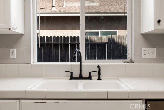 360 El Dorado Avenue, Willows CA: https://media.crmls.org/medias/5c1e946c-20c6-4a55-83ba-7c67c93ccf3b.jpg