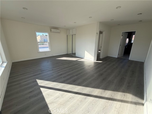 Front Image Thumbnail for CRCV26023561