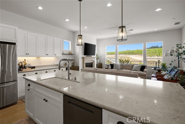 1330 Riley Lane, Nipomo CA: https://media.crmls.org/medias/5c1f63f5-1316-4f3f-b4ae-e01d7f74c6d8.jpg