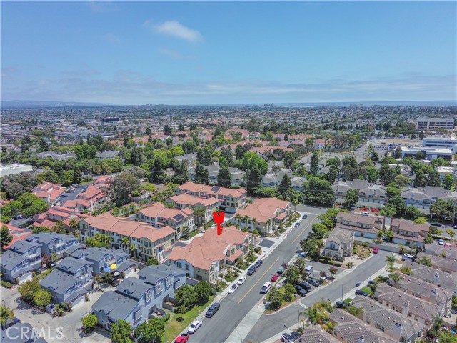 19209 Tideline Court, Huntington Beach CA: https://media.crmls.org/medias/5c1f6a4c-ba23-4db3-b615-bd98b708edfe.jpg