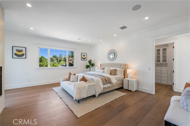 Detail Gallery Image 22 of 59 For 20701 Dumont St, Woodland Hills,  CA 91364 - 8 Beds | 9 Baths