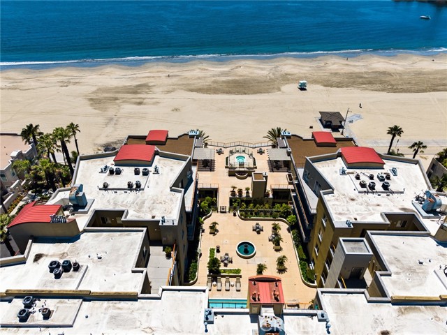 1400 E Ocean Boulevard, Long Beach CA: https://media.crmls.org/medias/5c1fab22-ea96-4008-be3d-f657f1fb9353.jpg