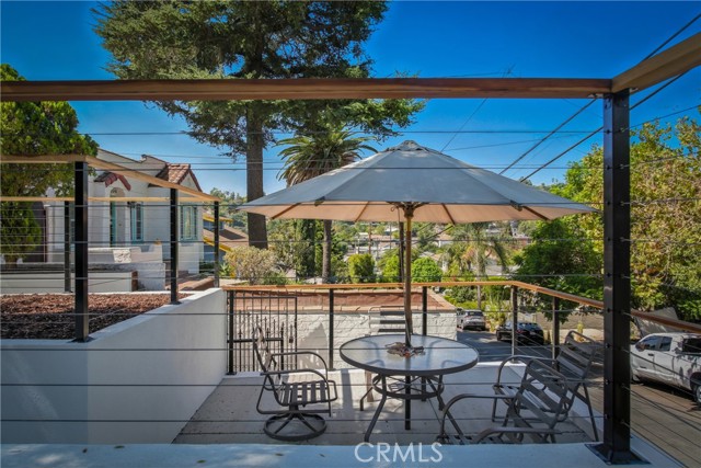Detail Gallery Image 7 of 41 For 6150 Strickland Ave, Highland Park,  CA 90042 - 3 Beds | 2 Baths