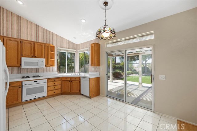 Detail Gallery Image 17 of 53 For 32176 Corte Florecita, Temecula,  CA 92592 - 3 Beds | 2 Baths