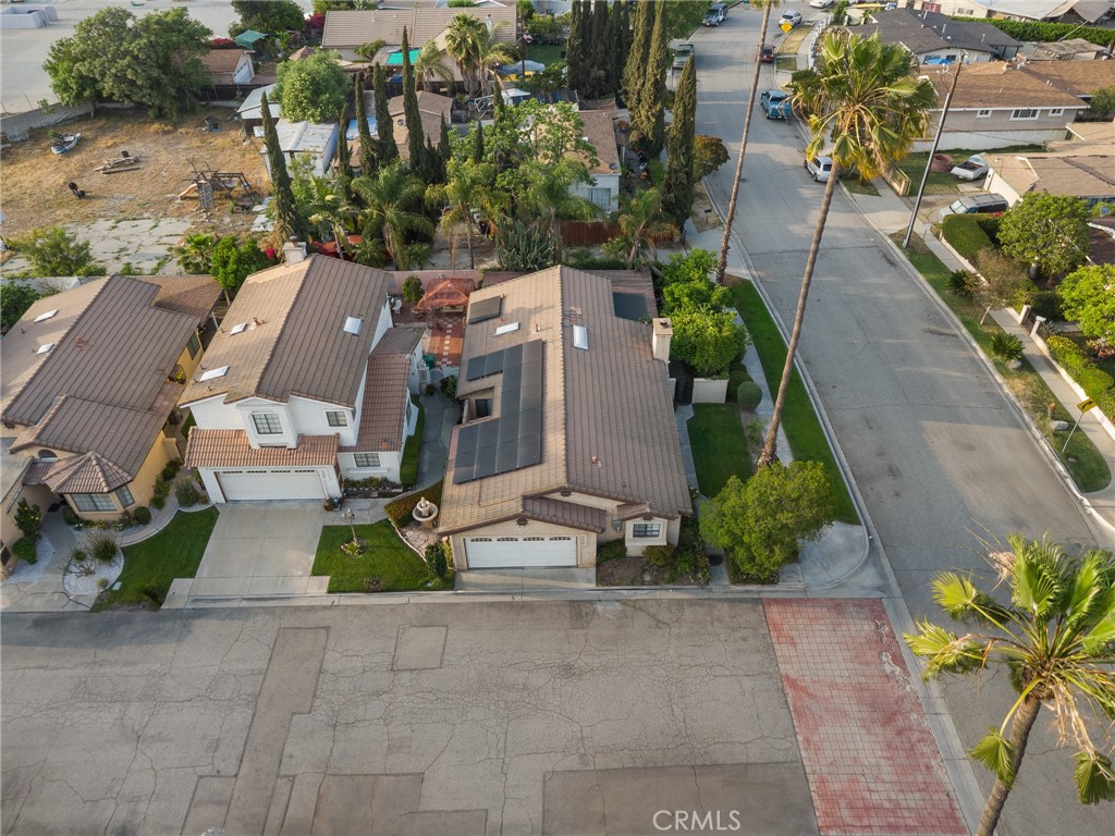 https://media.crmls.org/medias/5c226193-7f20-402c-8ee9-7182e97c9ea0.jpg?preset=X-Large