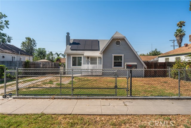 Detail Gallery Image 1 of 1 For 233 E 11th St, San Bernardino,  CA 92410 - 2 Beds | 1 Baths