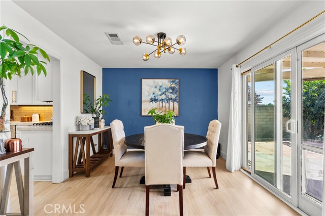 Detail Gallery Image 15 of 50 For 23121 Yvette Ln, Valencia,  CA 91355 - 3 Beds | 3 Baths