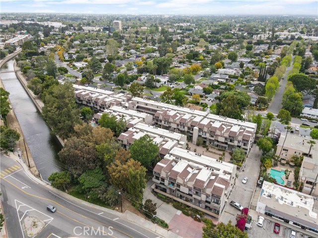 Detail Gallery Image 22 of 25 For 13331 Moorpark St #233,  Sherman Oaks,  CA 91423 - 2 Beds | 2 Baths