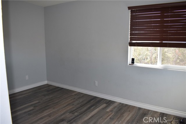 Detail Gallery Image 15 of 17 For 20511 Memory, Apple Valley,  CA 92308 - 3 Beds | 2 Baths