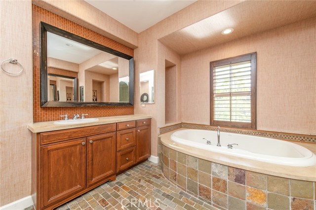 Detail Gallery Image 37 of 41 For 66 Homeland, Irvine,  CA 92618 - 3 Beds | 2 Baths