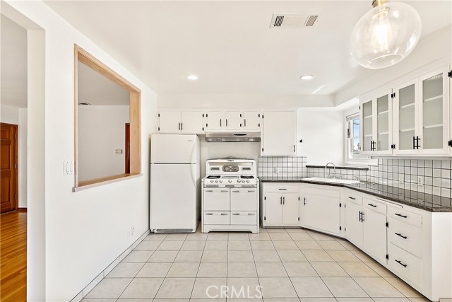 Detail Gallery Image 10 of 21 For 1745 N Mariposa Ave #6,  Los Angeles,  CA 90027 - 2 Beds | 1 Baths
