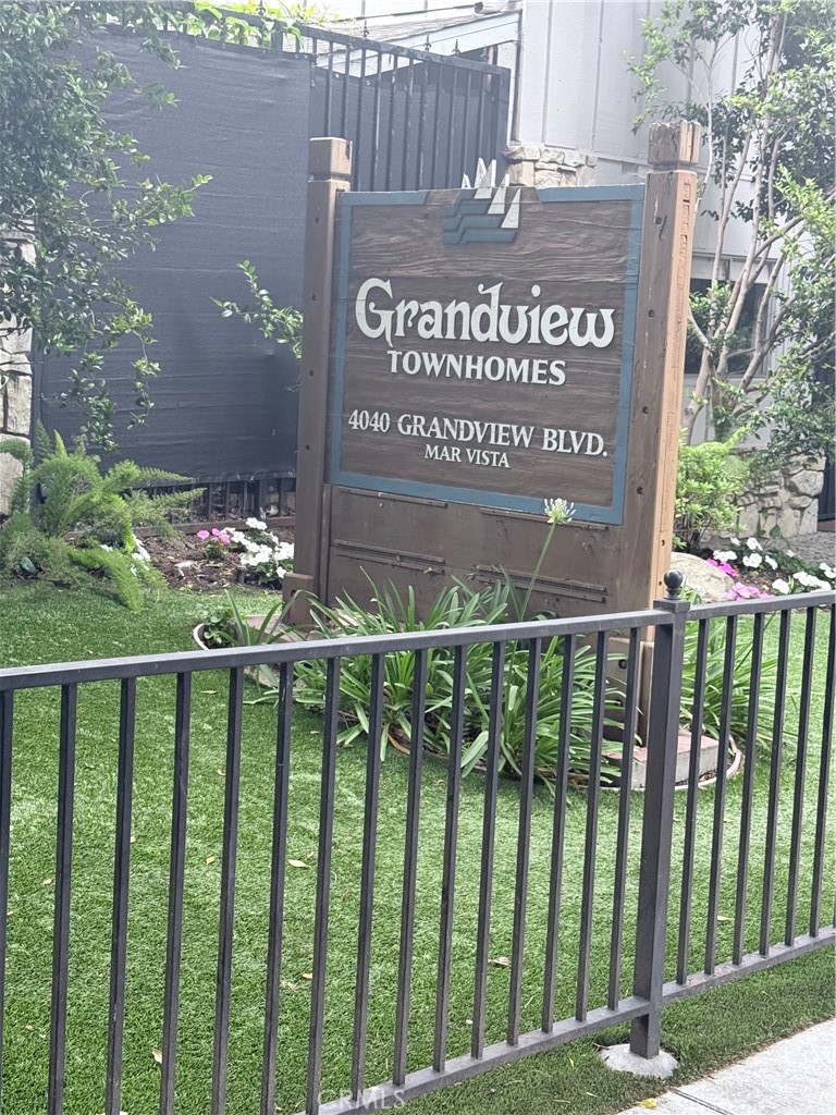 4040 Grand View #65