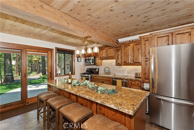 Detail Gallery Image 23 of 41 For 43305 Sand Canyon Rd, Big Bear Lake,  CA 92315 - 3 Beds | 1/1 Baths