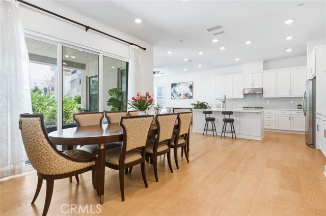 Detail Gallery Image 5 of 39 For 118 Yugen, Irvine,  CA 92618 - 4 Beds | 3/1 Baths