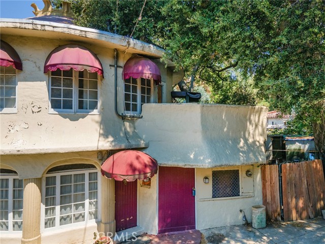 8618 La Tuna Canyon Road, Sun Valley CA: https://media.crmls.org/medias/5c27506c-b1d6-4aca-8148-d0cefa4d9f79.jpg