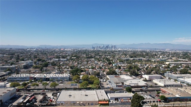 5854 Woodlawn Avenue, Los Angeles CA: https://media.crmls.org/medias/5c275c51-717d-49f2-af92-fb86fba7c569.jpg