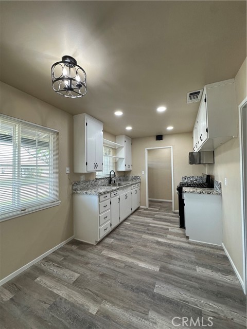Detail Gallery Image 15 of 27 For 5624 Johns Dr, Sacramento,  CA 95822 - 2 Beds | 1 Baths