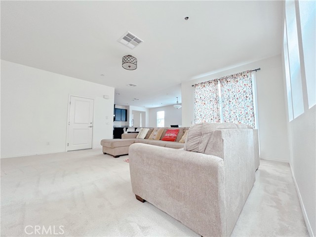 2911 S Via Belamaria, Ontario CA: https://media.crmls.org/medias/5c29dbb9-7a93-4aef-b0aa-6416704a5ca3.jpg