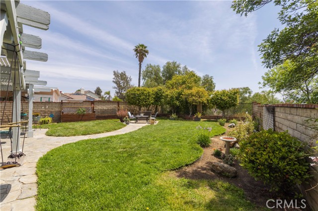 28138 Florence Lane, Canyon Country CA: https://media.crmls.org/medias/5c2b02c2-48b2-4710-ad25-14c4c625d13a.jpg