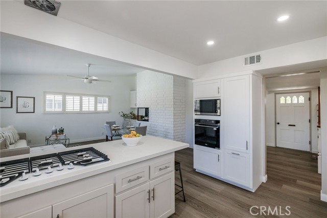 23532 Carlow Road, Torrance CA: https://media.crmls.org/medias/5c2b70fb-8276-49fa-a5ed-845c8d9c7780.jpg