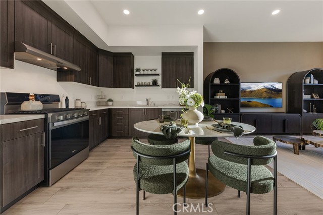 Detail Gallery Image 11 of 21 For 126 N New Ave #8,  Monterey Park,  CA 91755 - 3 Beds | 2/1 Baths