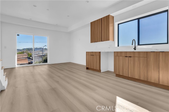 Detail Gallery Image 4 of 35 For 1571 Ricardo #2,  Los Angeles,  CA 90033 - 5 Beds | 5 Baths