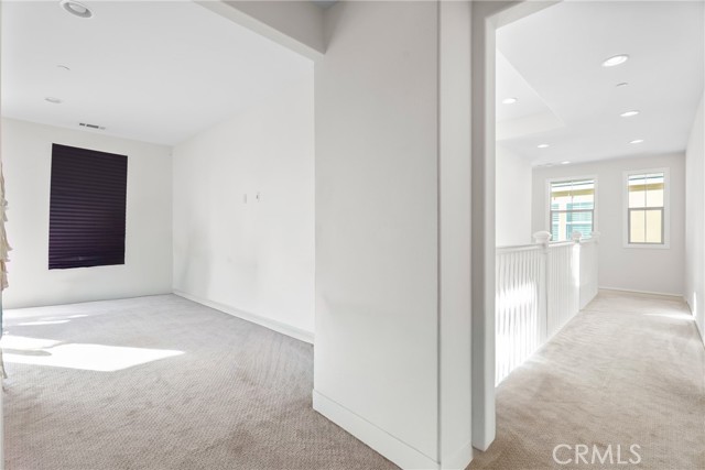 Detail Gallery Image 25 of 39 For 27606 Skylark Ln, Saugus,  CA 91350 - 5 Beds | 5/1 Baths